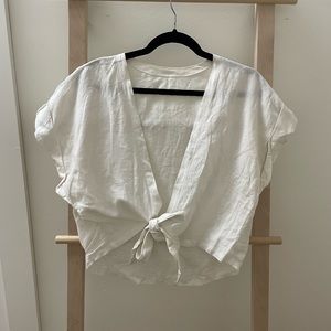 Sir the label tie up top